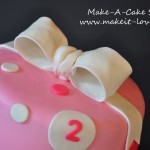 Make-a-Cake Series: Gumpaste Bow, Part II