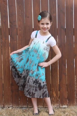 The 15 MINUTE “Thrift Store Skirt” to “Girl’s Dress” Refashion