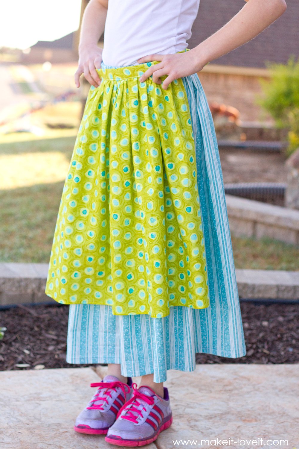 simple and clever diy costumes prairie pointe a simple diy prairie or pioneer costume make it simple and clever diy costumes prairie pointe a simple diy prairie or pioneer costume make it