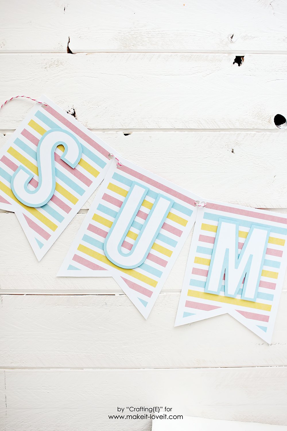 Free 3D PRINTABLE Summer Banner | via Make It and Love It