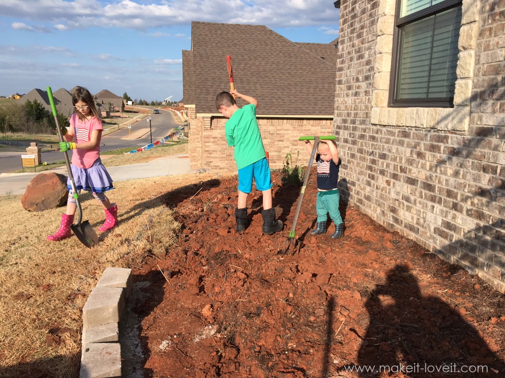 How To Landscape & Hardscape a Front Yard (...from our experience!!) | www.makeit-loveit.com